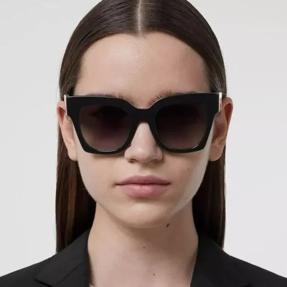 Burberry BE4328 EVELYN 300111 Sunglasses Black Gray Gradient Butterfly Woman